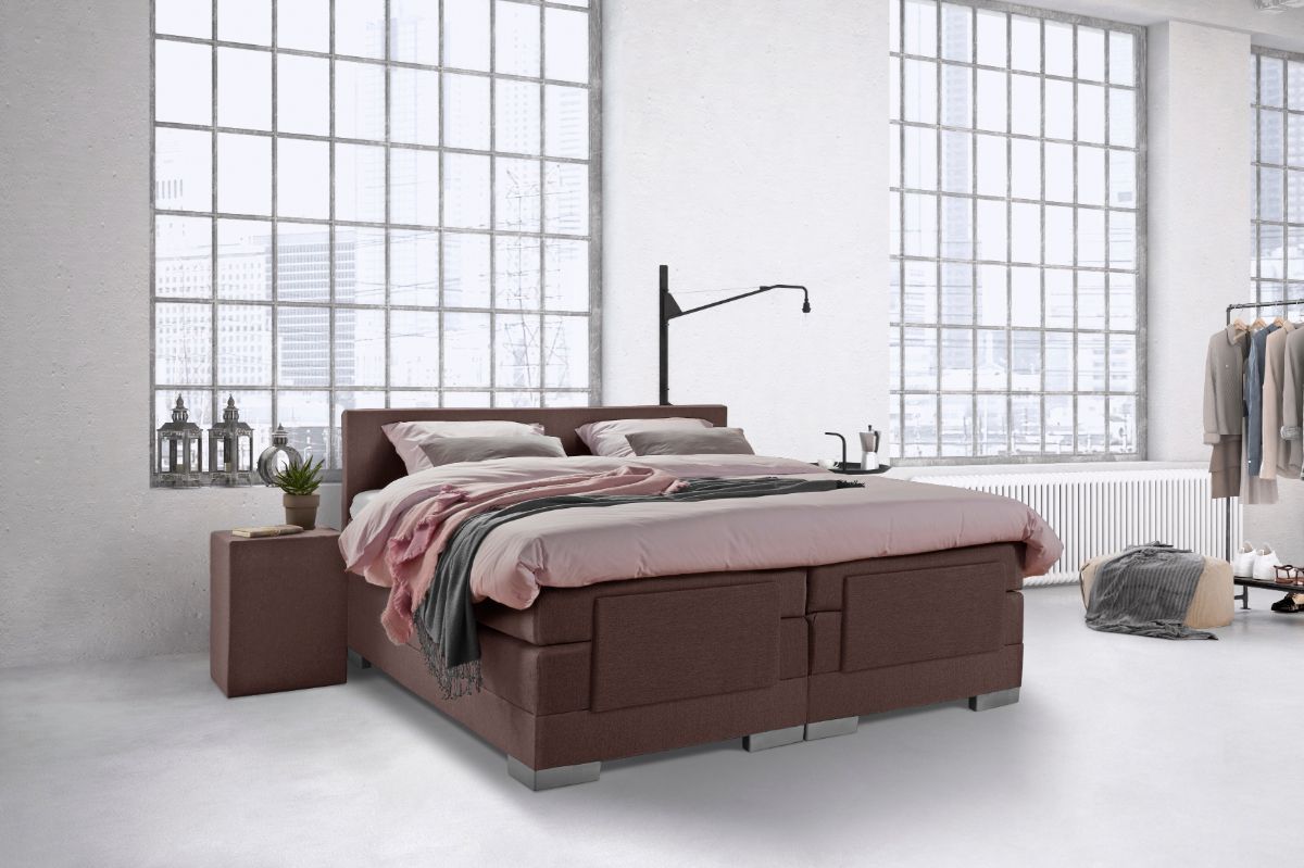 Beddenleeuw Hocker Bruin